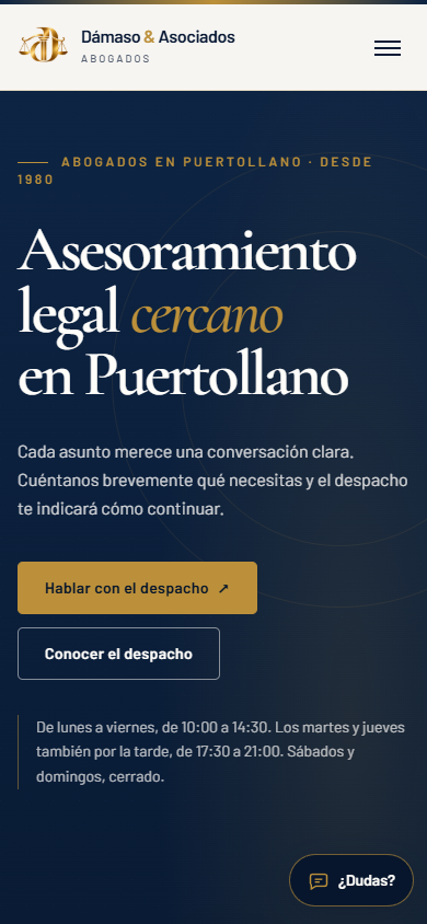 Vista móvil real de Dámaso & Asociados, adaptada a una pantalla de teléfono.